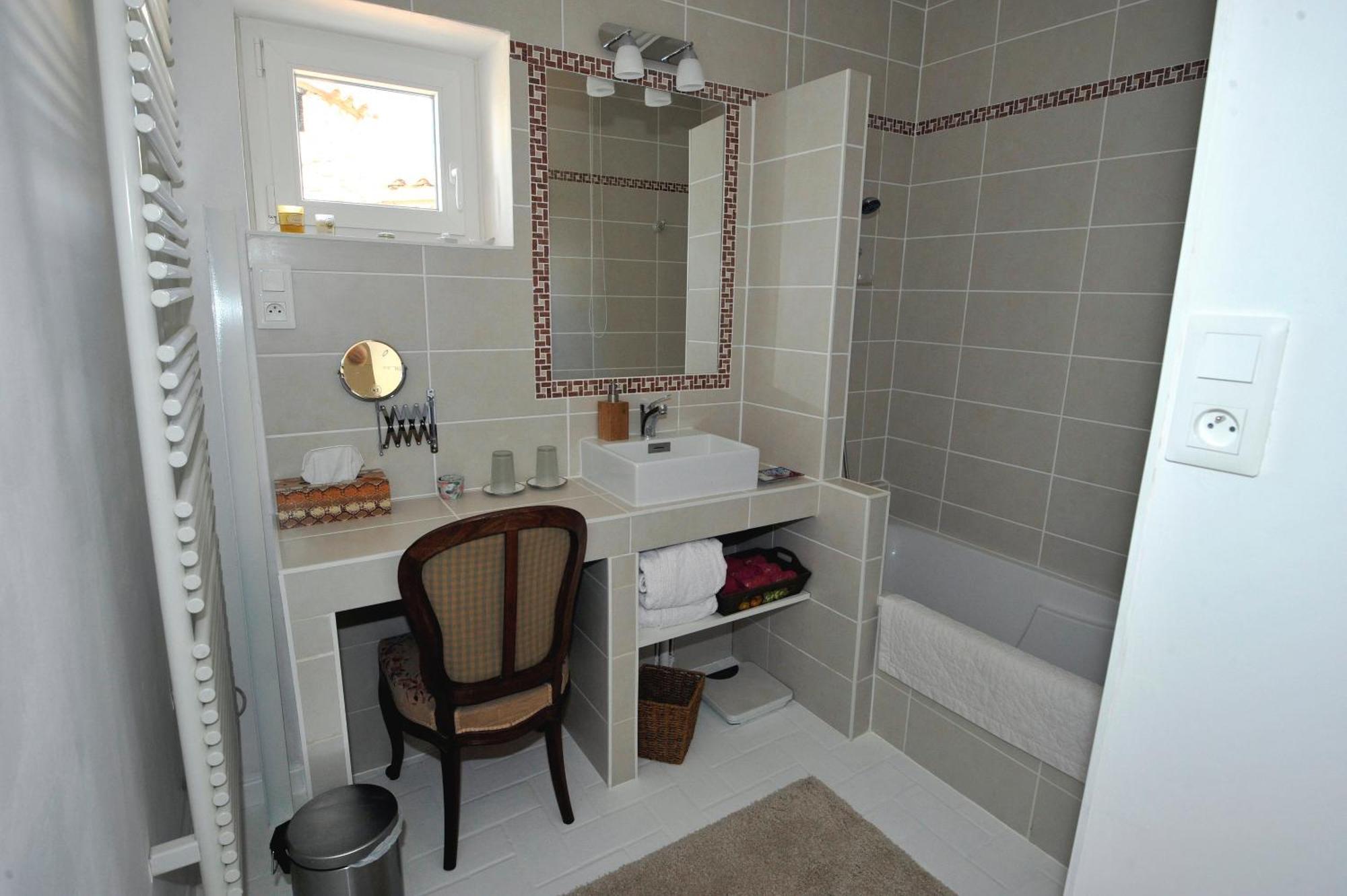 Apartament Chez Elles Portes-en-Valdaine Zewnętrze zdjęcie